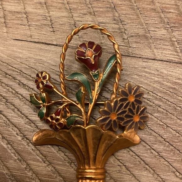 Vintage Gold Tone Enamel Flower Basket Pin - Picture 2 of 6